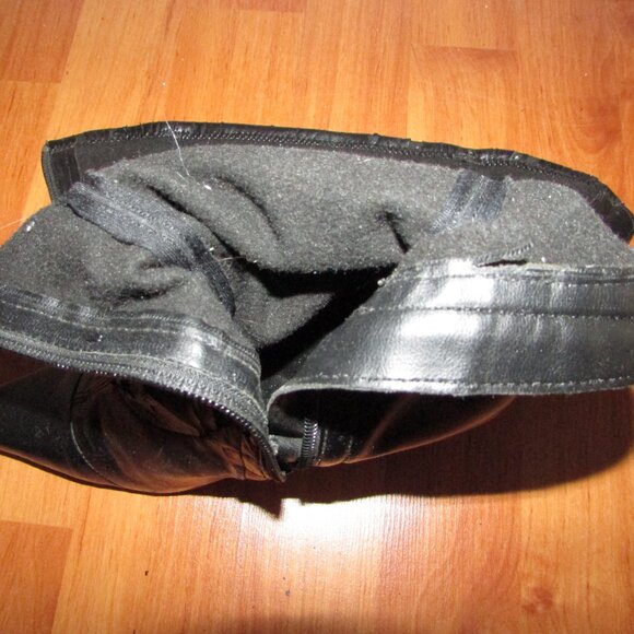 Black Pleather Silver Stiletto Heeled Riveted Boots - Sz 7-7.5 - Picture 8 of 11